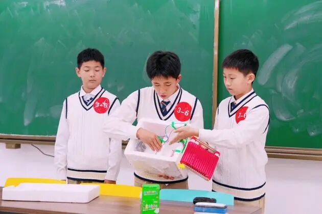 团队调试装置作品